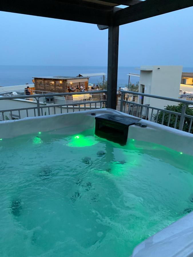 Hotel Calavita Rooftop & Spa San-Martino-di-Lota Exterior photo
